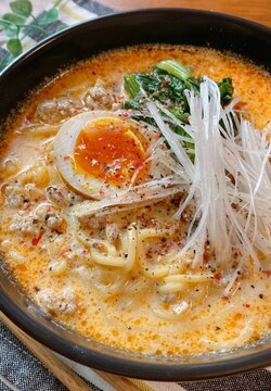 獄激辛坦々 ペヤング を美味しく完食 レシピ 作り方 By ここなっつん 楽天レシピ 獄激辛坦々 ペヤング を美味しく完食 レシピ 作り方 By ここなっつん 楽天レシピ